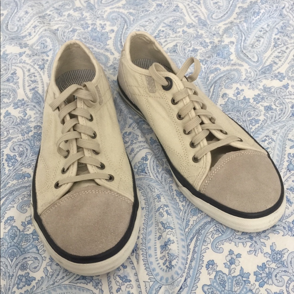 Skechers shoes News relaxed fit memory foam !